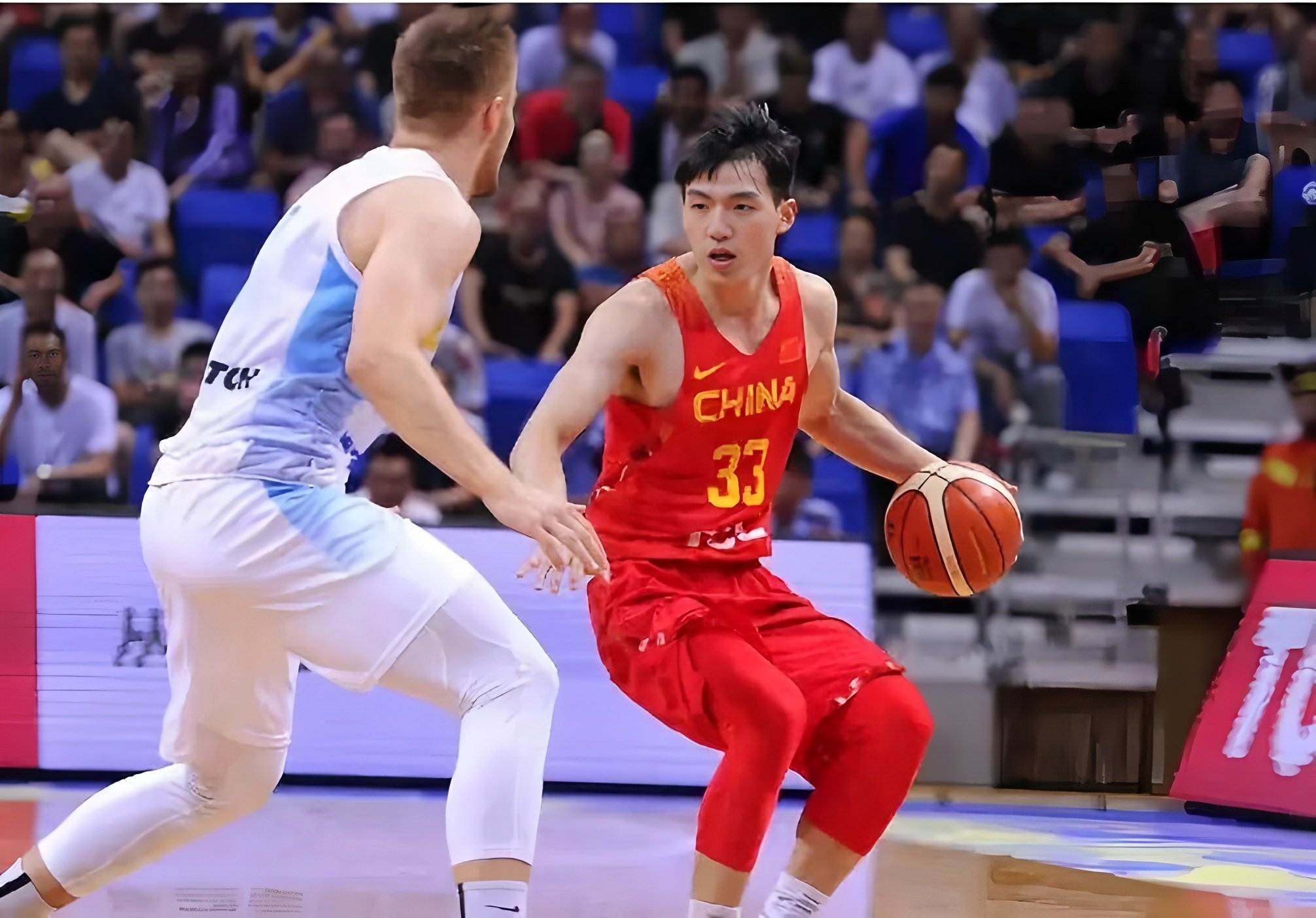 联赛预测-太狠了！赛后浙江队强势反弹——欧冠节点到来广东宏远更衣室发声备战法甲，赛前斯图加特备战欧篮联