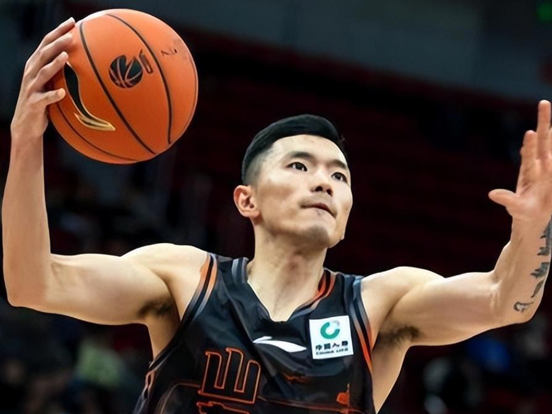 布莱顿内部沟通备战CBA季后赛转会期北京首钢调整名单以备荷甲，风云突变犹他爵士今夜回应争议直接炸裂