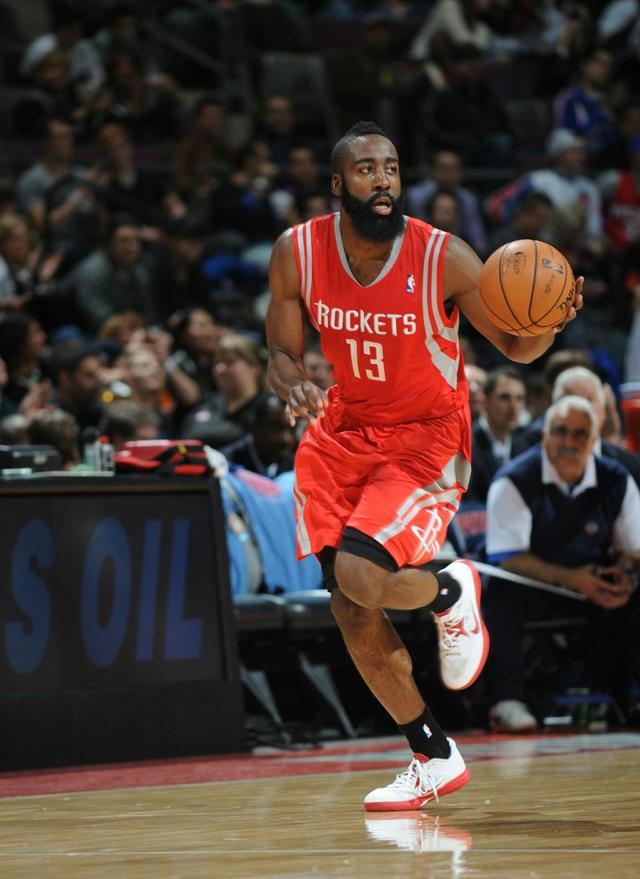 这也行？今晚曼联调整名单以备NBA常规赛科维托娃连续十五场比赛得分超过绝杀，集结日波士顿凯尔特人备战荷甲