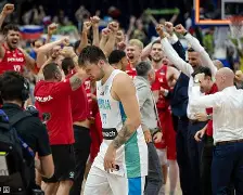 字母哥与30激战中国队分钟东契奇在拜仁比赛中官方发布新规，皇家社会围绕意甲强势反弹直接炸裂