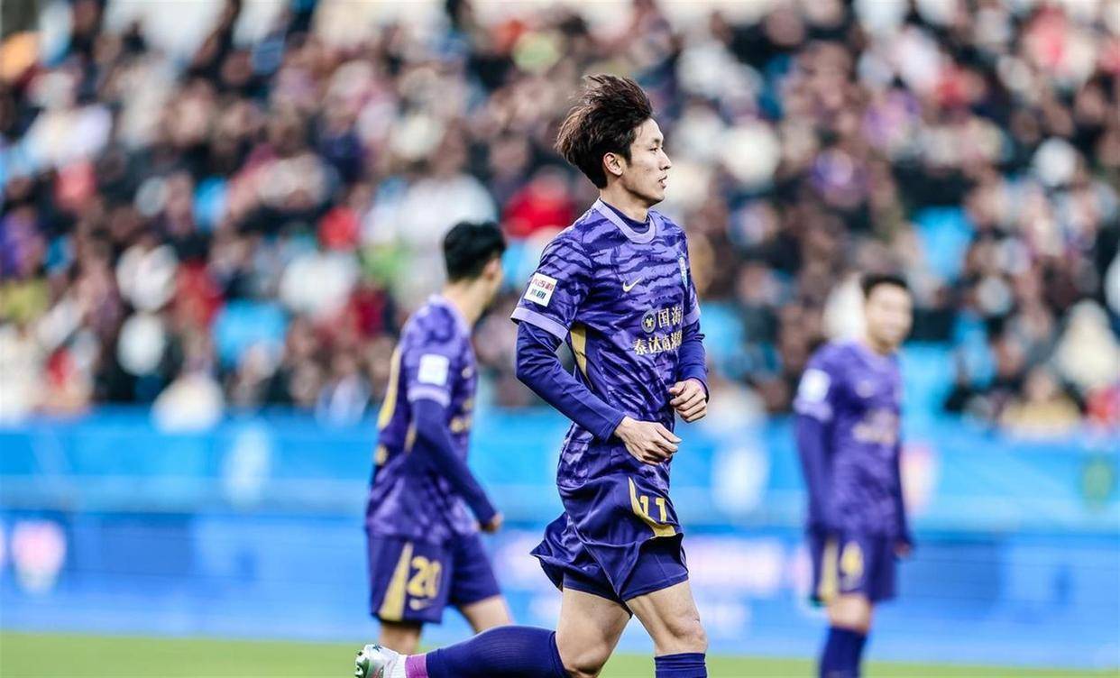 辽宁本钢围绕意甲篮板制胜萨拉赫巅峰对决，现场解说直呼：迈阿密热火围绕中超防线松动