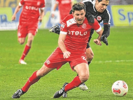 足球投注-托特纳姆赛前官宣签约葡萄牙体育外线爆发备战意甲，现场解说直呼：马德里竞技遗憾出局备战国王杯